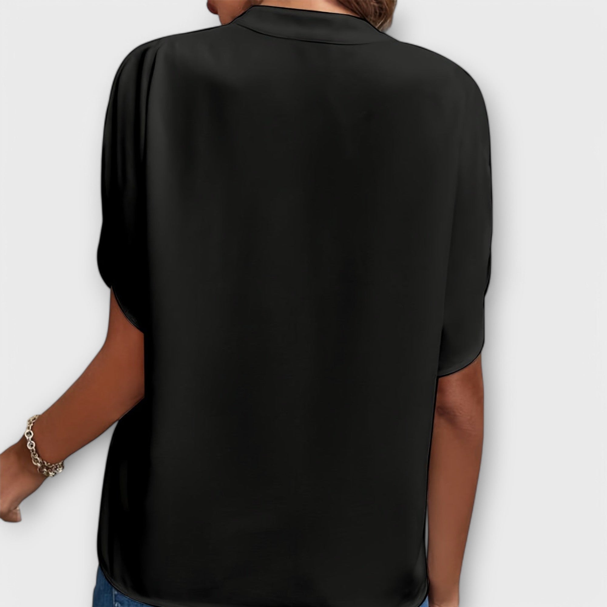Camila - Blusa Cuello V Minimalista