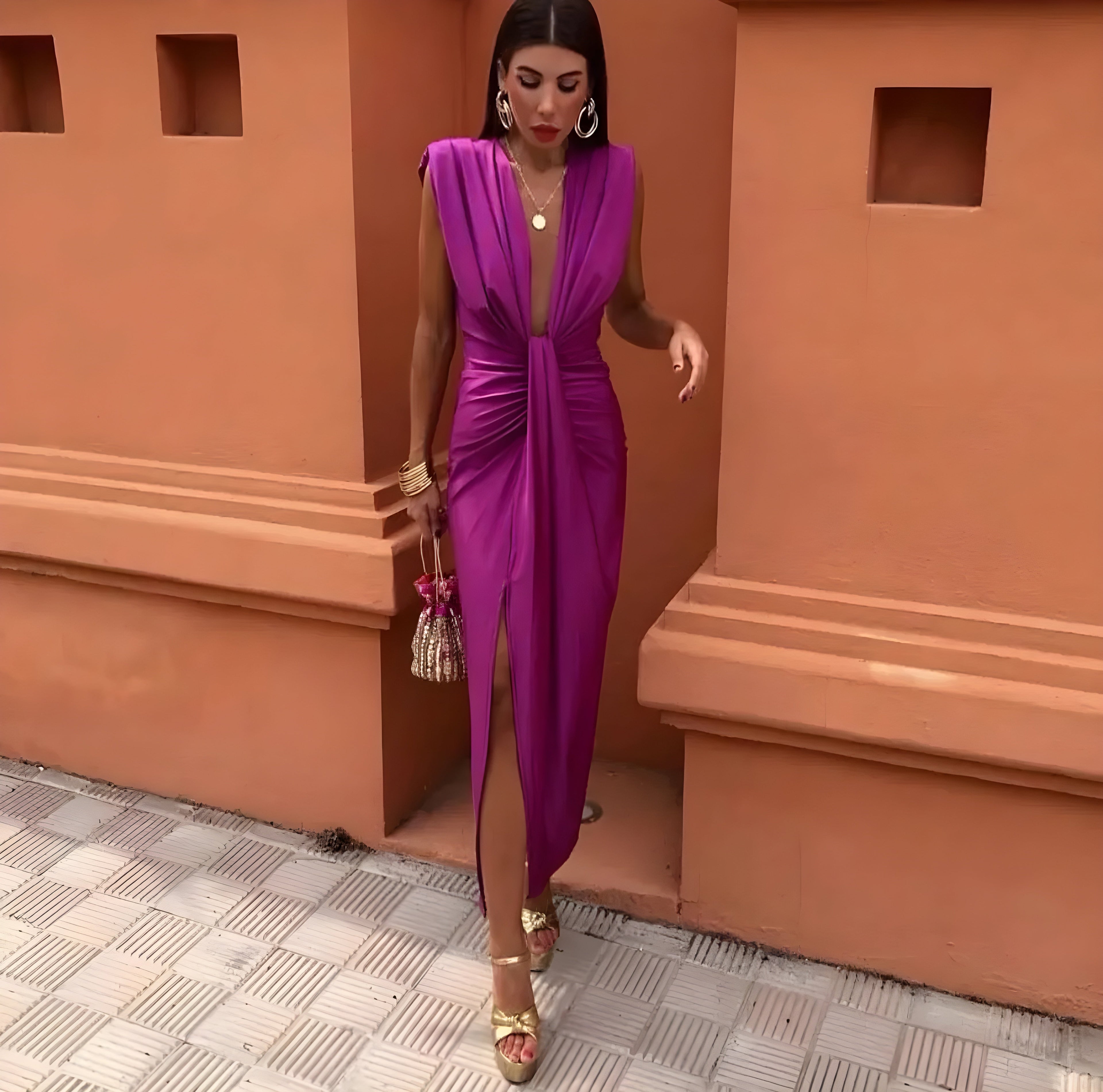 Natalia - Vestido Elegante con Escote Profundo y Drapado Sofisticado