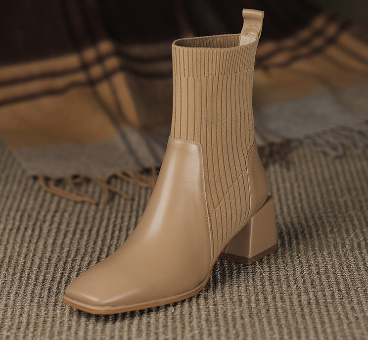 Valeria - Botines Elegantes con Panel Elástico y Tacón Cuadrado Confort Premium