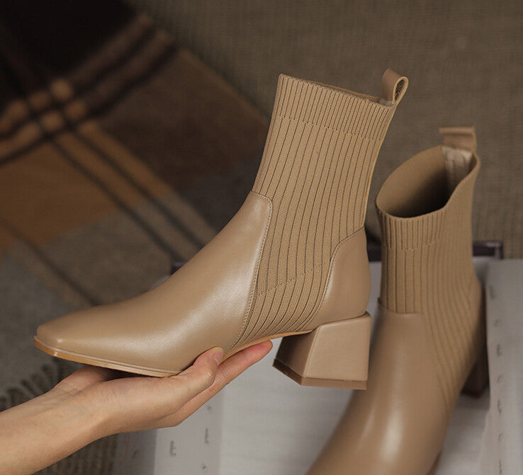 Valeria - Botines Elegantes con Panel Elástico y Tacón Cuadrado Confort Premium