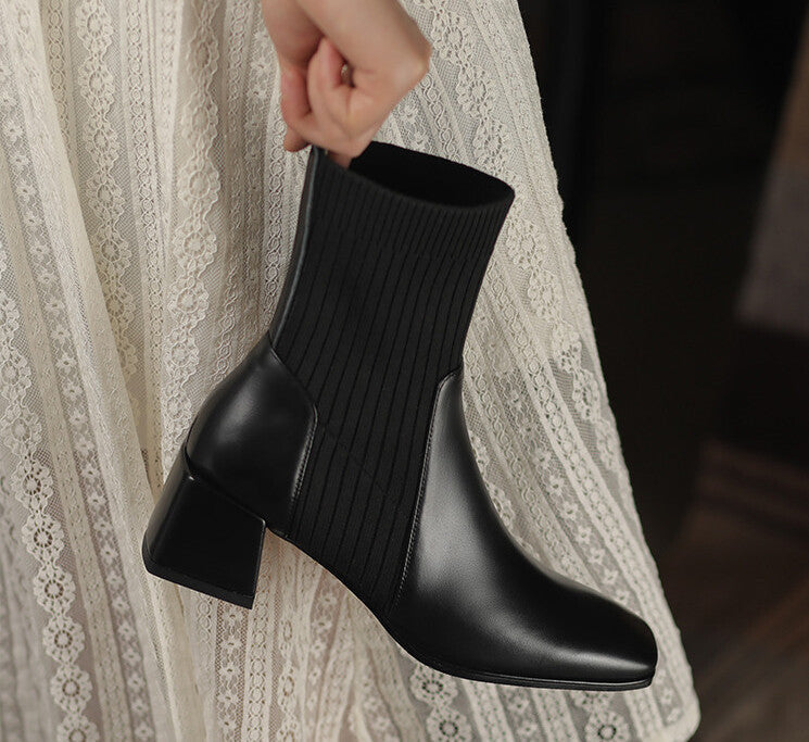 Valeria - Botines Elegantes con Panel Elástico y Tacón Cuadrado Confort Premium