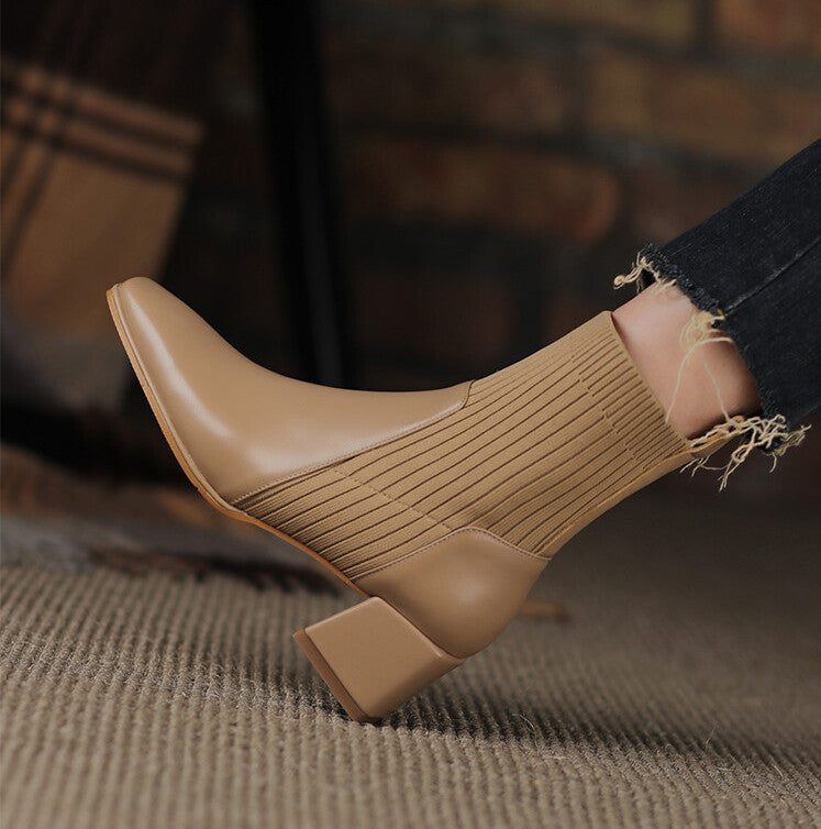 Valeria - Botines Elegantes con Panel Elástico y Tacón Cuadrado Confort Premium