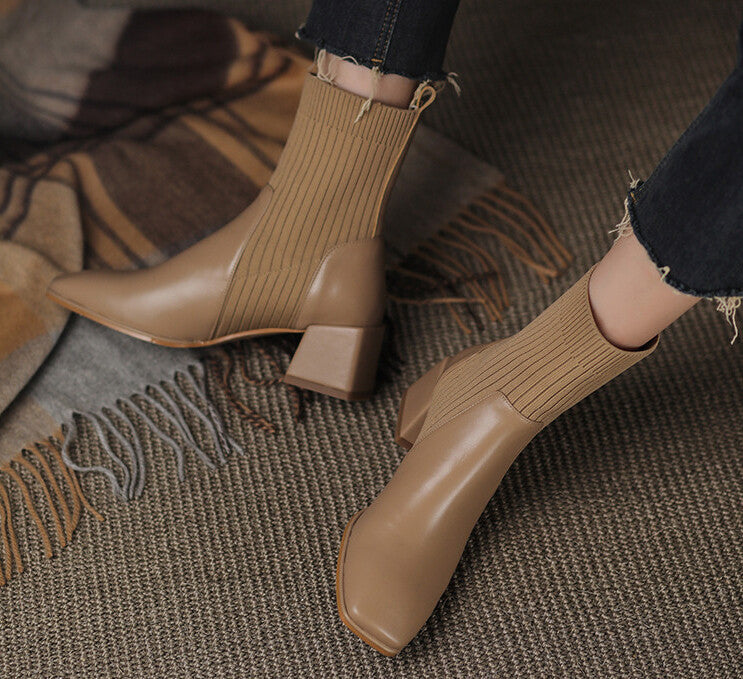 Valeria - Botines Elegantes con Panel Elástico y Tacón Cuadrado Confort Premium