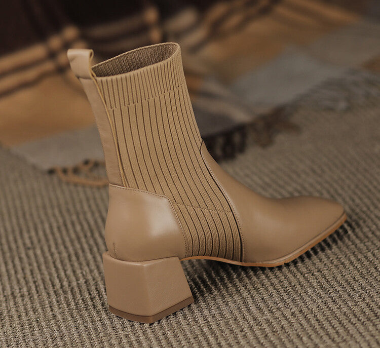 Valeria - Botines Elegantes con Panel Elástico y Tacón Cuadrado Confort Premium