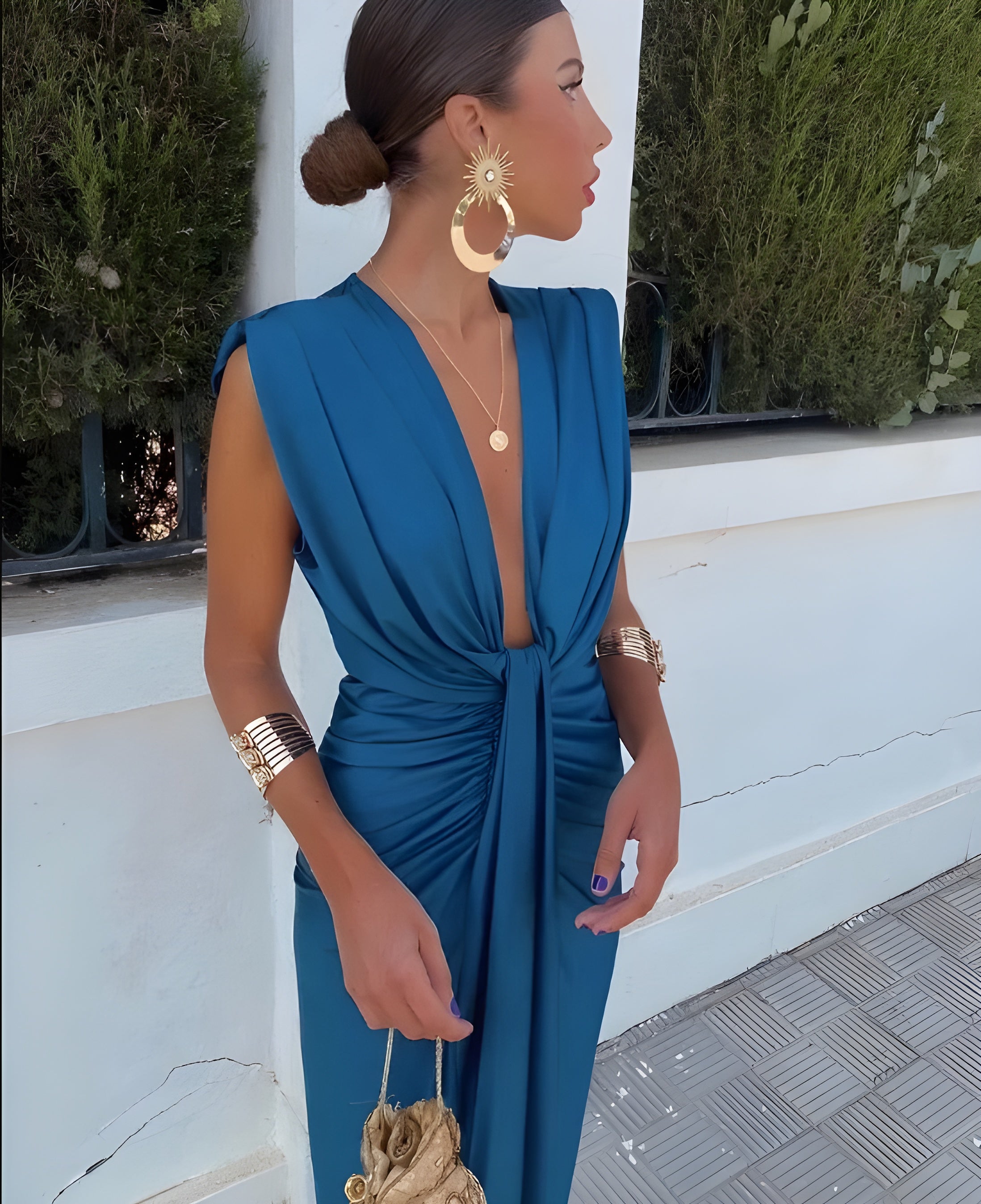 Natalia - Vestido Elegante con Escote Profundo y Drapado Sofisticado