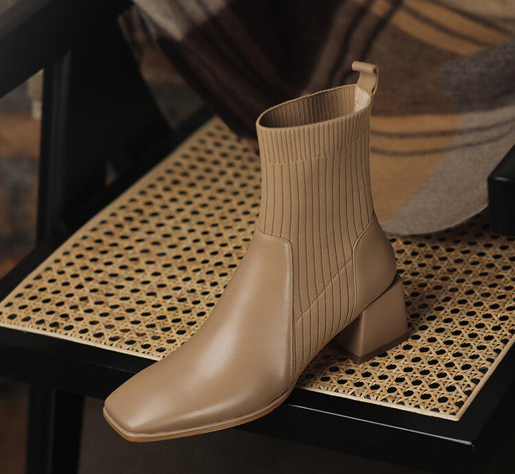 Valeria - Botines Elegantes con Panel Elástico y Tacón Cuadrado Confort Premium