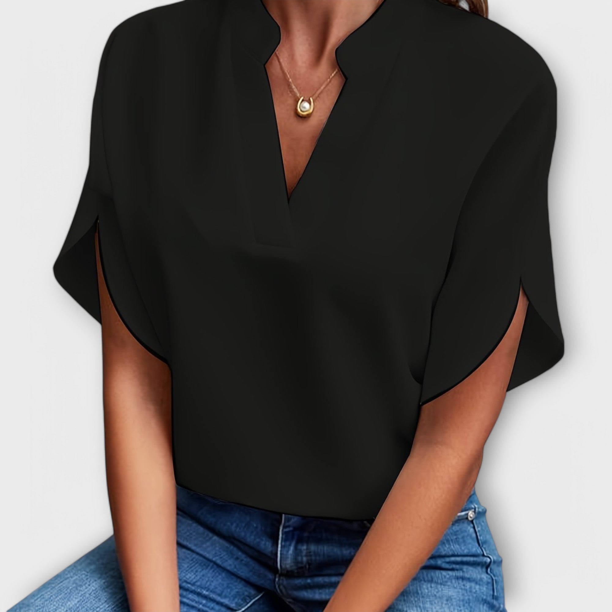 Camila - Blusa Minimalista de Cuello V Fluido Premium