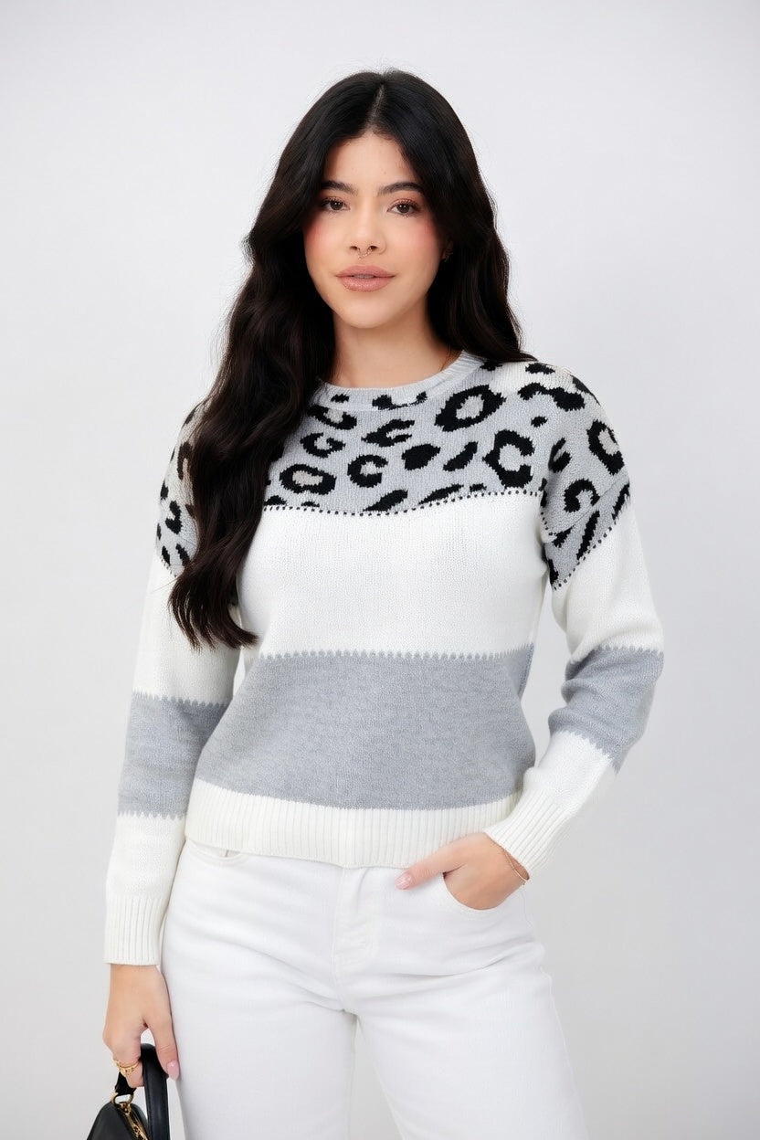 Renata - Suéter Estampado Animal Print con Cuello Redondo y Tejido Suave