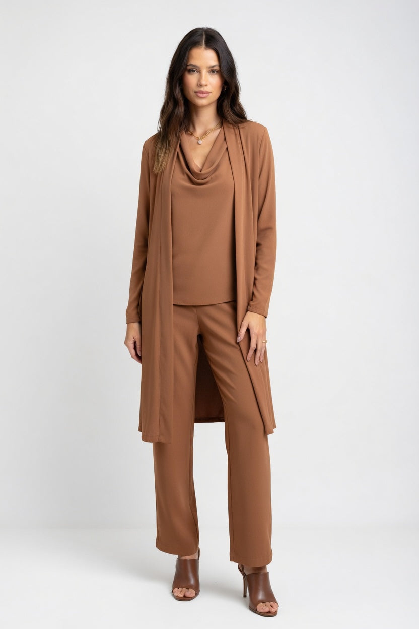 Alejandra - Mono Elegante de Botones Corte Recto Premium