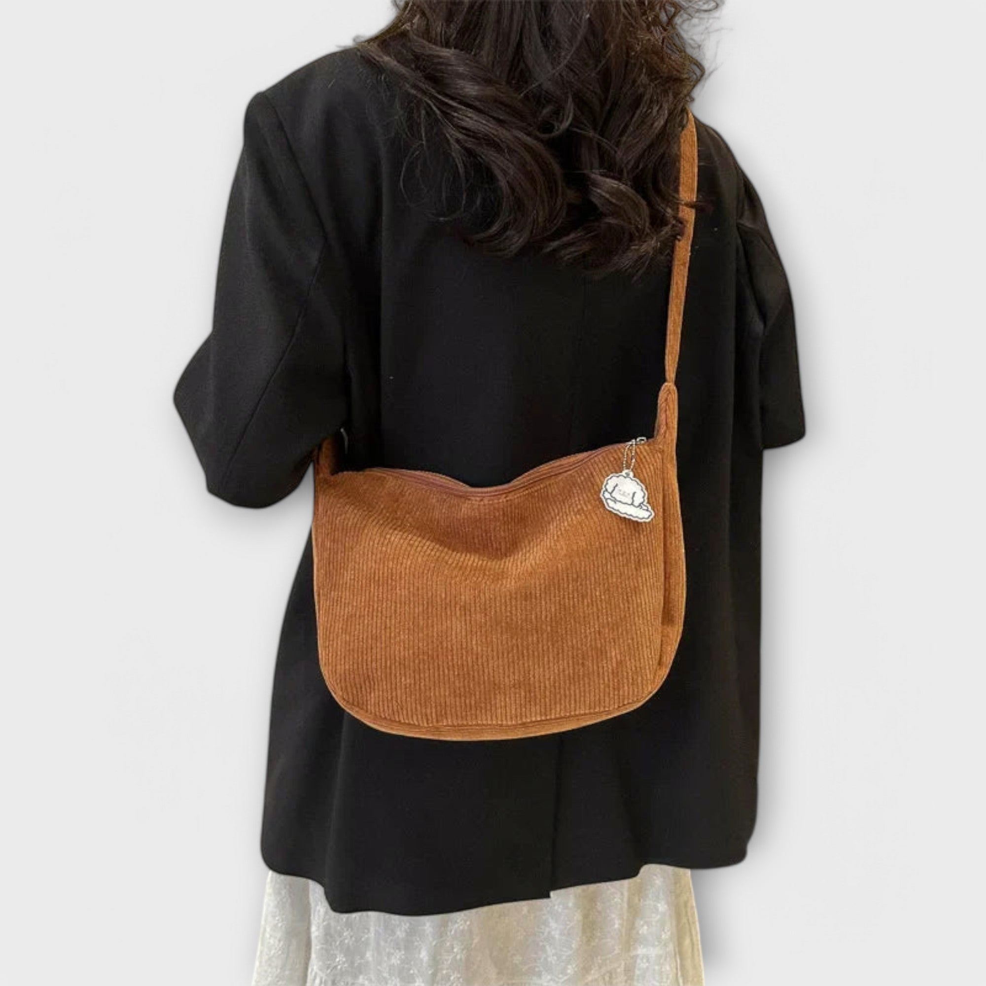 Mariana - Bolso Hombro Minimalista con Correa Amplia y Acabado Suave
